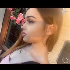 Does anyone know any families or churches who know parents who are  struggling this Christmas and aren't able to buy their kids Christmas  presents? DM me