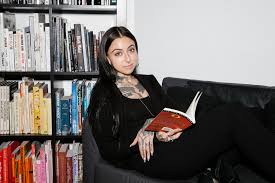 Последние твиты от tamara press (@tamara_press). Girls At Library