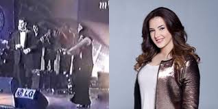 She is the daughter of actor samir ghanem and actress dalal abdulaziz; ÙˆØµÙ„Ø© Ø±Ù‚Øµ Ù„Ù€ Ø¯Ù†ÙŠØ§ Ø³Ù…ÙŠØ± ØºØ§Ù†Ù… Ø£Ù…Ø§Ù… Ø±Ø§ØºØ¨ Ø¹Ù„Ø§Ù…Ø© Ø¨ÙØ³ØªØ§Ù† Ø£Ø³ÙˆØ¯ Ø¶ÙŠÙ‚ ÙÙŠØ¯ÙŠÙˆ ØµØ§Ø¯Ù… Ø§Ù„Ø¨ÙˆØ§Ø¨Ø©