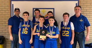 L'occasion pour le chanteur d'évoquer sa carrière qu'il voit se terminer. St Thomas Sixth Grade Boys Basketball Team Wins St John Vianney Tournament
