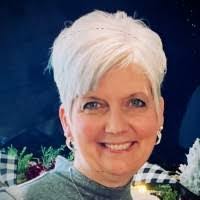 Lisa Capo's Instagram, Twitter & Facebook