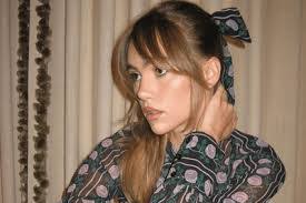 Kim Bangs's Instagram, Twitter & Facebook