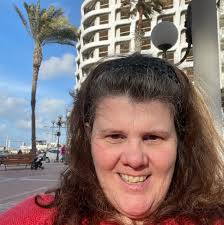 For various reasons I didnt go to carnival last night, but all the posts  and pictures are only showing 1 float. Although it was an amazing one by  the looks of it