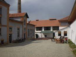 Roční výstav piva má 170 000 hl, čili jde o. Pivovar Dalesice Wikipedie