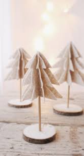 Stilvollen weihnachtsbaum aus holzbrettern basteln. Diy Weihnachtsdeko Aus Holz Tannenbaum Selber Machen Living Harmony