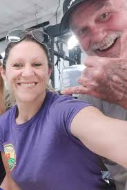 Easy stand in very good condition available for someone in need. Free. The  current owner can no longer use it. Cannot be delivered, must be picked up.  Message me for more information.