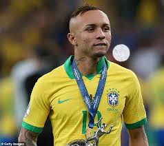 Arsenal, brezilyalı sol kanat oyuncusu everton soares transferi için gremio ile anlaşmaya vardı. Napoli Line Up Move For Brazil Copa America Hero And Former Arsenal Target Everton Soares Express Digest