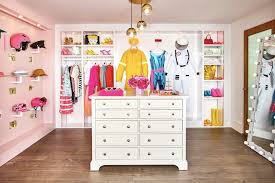 La Vraie Maison De Barbie In 2020 Barbie Dream House Barbie Malibu Dream House Life Size Barbie