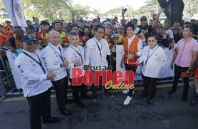 Acara tahunan jelajah malaysia yang disertai pelumba basikal antarabangsa. Selepas 23 Tahun Sarawak Mengalukan Penganjuran Le Tour De Langkawi Setiap Tahun Utusan Borneo Online