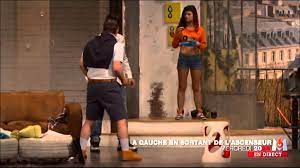 Dans cette pièce qui n'offre aucun répit au spectateur, les quiproquos s'enchainent à une vitesse. Stephane Plaza A Gauche En Sortant De L Ascenseur Mercredi 20h55 M6 1 6 2015 Youtube