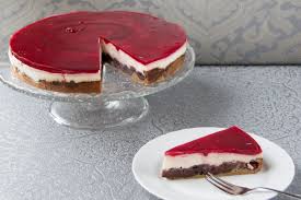 It is an ode to snow white's hair, skin, and lips. Schneewittchen Torte Gesund Ohne Weissmehl Und Zucker Kochliebe
