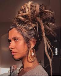 What does "fill" mean before using vivids after bleaching?