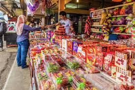 Cameron highland (金馬崙高原), is one of the premier hill resorts situated in the state of pahang, peninsular malaysia. A Colourful Market Stall In Kea Farm Market In Cameron Highlands Brinchang Pahang Malaysia Southeast Asia Asia Stock Photo Dissolve