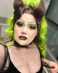 Wakeup witches, it's October 1st. 😈 💚🔮🕸️🕷️ . . . . . . . . #drag  #dragqueen #detroitdrag #michigandrag #halloween #spookyseason #spooky  #lgbt #lgbtq