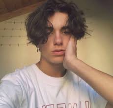 More shadows on the way and make sure to subscribe! Pin By Joel Benjamin Marroquin Flores On Boy Icons Boy Hairstyles Indie Haircut Ftm Haircuts