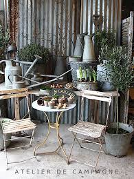 Brocante Deco Vintage Industrielle Brocante Campagne Decoration Jardin Deco Exterieure Deco Vintage
