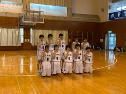 May 17, 2021 · 各地で熱戦が始まっている兵庫県高校総体。バスケットボール女子にシード校として29日から登場する宝塚西の山田美空（みく）主将は、開口. äº¬éƒ½æ©˜ãƒã‚¹ã‚±ãƒƒãƒˆãƒœãƒ¼ãƒ«éƒ¨ é«˜æ ¡å¥³å­ ä¸­å­¦ Facebook