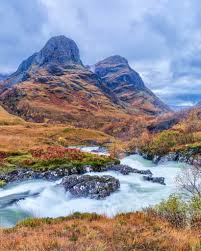 Cold & snowy Glencoe 🏴󠁧󠁢󠁳󠁣󠁴󠁿💙✨ Beautiful photo by Derek Grist
