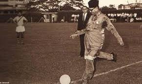 Tuanku abdul rahman (tar) is a traditional shopping district in kuala lumpur. In The 1960s Tunku Invited Israel To A Malayan Football Tournament But They Never Came