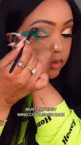 Candace Batts's Instagram, Twitter & Facebook