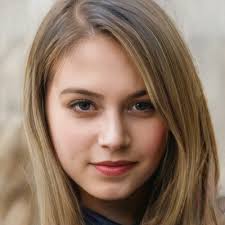 Stefany Smith's Instagram, Twitter & Facebook