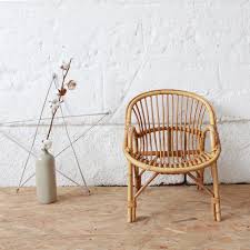 Pièce phare de la déco de chambre, ce joli fauteuil. Fauteuil Rotin Enfant Vintage Atelier Du Petit Parc