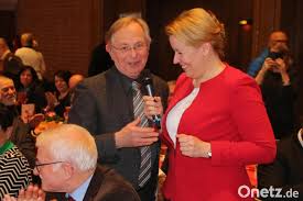 Giffey jung / von neukolln in die groko franziska giffey wird familienministerin b z berlin : Gute Laune Giffey In Vohenstrauss Onetz
