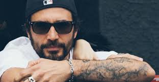 Jesse Simon's Instagram, Twitter & Facebook