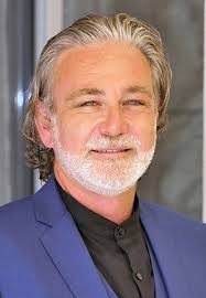 Skuads Agence spécialisée dans le marketing digital de proximité.