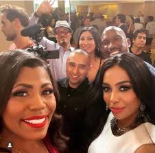 Throwback in 2019 working the red carpet with friends ❤️❤️❤️ #redcarpet  #beverlyhillshilton #media #celebrityfundraiser #losangeles #netflix  #omarosamanigault