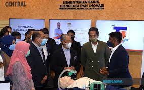 كمنترين ساءين س، تيكنولوڬي دان اينوۏاسي) merupakan salah satu kementerian di bawah kerajaan malaysia yang terbentuk daripada kementerian tenaga, sains, teknologi, alam sekitar dan perubahan iklim. Bernama Ntis Receives 693 Applications From Various Sectors