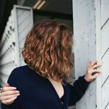 Indémodable au rayon des coupes de cheveux, le carré plongeant séduit toujours plus le carré plongeant dégradé sur cheveux longs n'a que des. Carre Plongeant Long 30 Modeles Pour Craquer