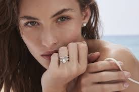 Elizabeth Graff's Instagram, Twitter & Facebook