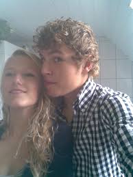 Ahhh, we hebben hier zó naar uitgekeken: Suzan Freek 2009 Dussss Dat Jaar Gingen We Voor Het Eerst Samen Naar Een Concert Coldplay In Het Goffertpark Stijltje Hoor Toen Al Facebook