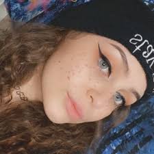 Athena Alvarez (@athenaa_mariee)