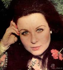 Ali Atay ile evlenen Hazal Kaya böyle görüntülendi!