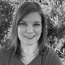 Melanie Gross's Instagram, Twitter & Facebook