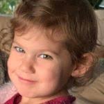 Dian Maxwell's Instagram, Twitter & Facebook