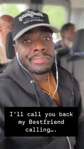 Hold on, I’ll call you back who leaves a voicemail cussing someone out but  sounding like that?!! A singer that’s who lol …… #voicemail #trending  #illcallyouback