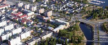 In piteå sind die sommer kühl und teilweise bewölkt, und die winter sind lang, eiskalt, schneereich und bedeckt. Pitea Pitebo