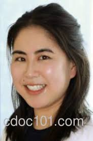 Dytoc , Marlene Tan是艾伯塔省皮肤病医生，擅长于.