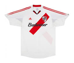 ˈri.o ðe la ˈplata (), lit. River Plate 2004 05 Home Kit