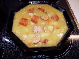 Samige Erbsensuppe Nach Alter Tradition Rezept Frag Mutti Rezept Erbsen Suppe Erbsensuppe Erbsen