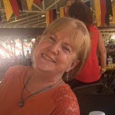 Jeannie Cook's Instagram, Twitter & Facebook