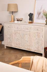 Holz im materialmix mit beton oder im shabby chic ist absolut im trend bei allen, die den vintage style lieben. Dimma Holz Sideboard Mit Schubladen Sklum