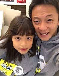 I.T على X: "Marchy Lee and his daughter getting a casual chic look with  AAPE x SPONGEBOB collaboration. https://t.co/H3DYVOUE1P"