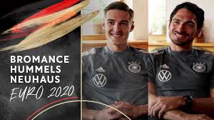 None of the three of us (thomas müller, jerome boateng) made a secret of that. Funny Interview With Mats Hummels Florian Neuhaus Bromance Interview Youtube