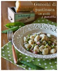 Gnocchi in bianco con pancetta. Gnocchi Di Pastinaca Con Piselli E Pancetta Parsnip Gnocchi With Peas And Pancetta Crumpets Co