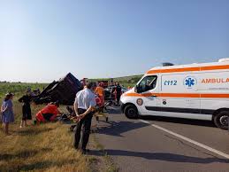 3 victime, după impactul violent cu un autobuz plin cu persoane un grav accident rutier a avut loc, vineri dimineață, în municipiul bacău vineri, 16 iulie 2021, 10:43 Jfjqnu1f Kdxlm
