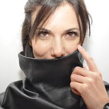 Carol Baum reúne amigos no lançamento de nova coleção, em SP